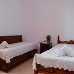 House Nyaraló *